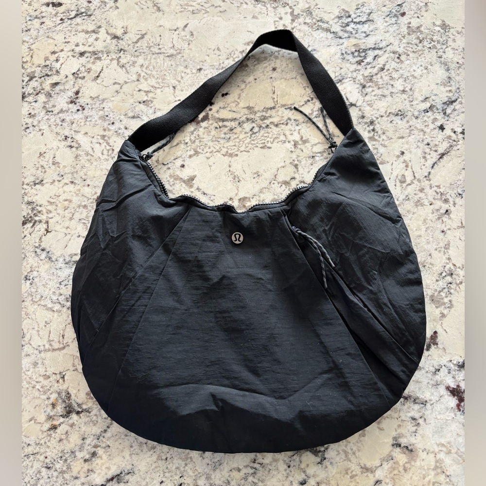 Pleated Shoulder Bag 10L